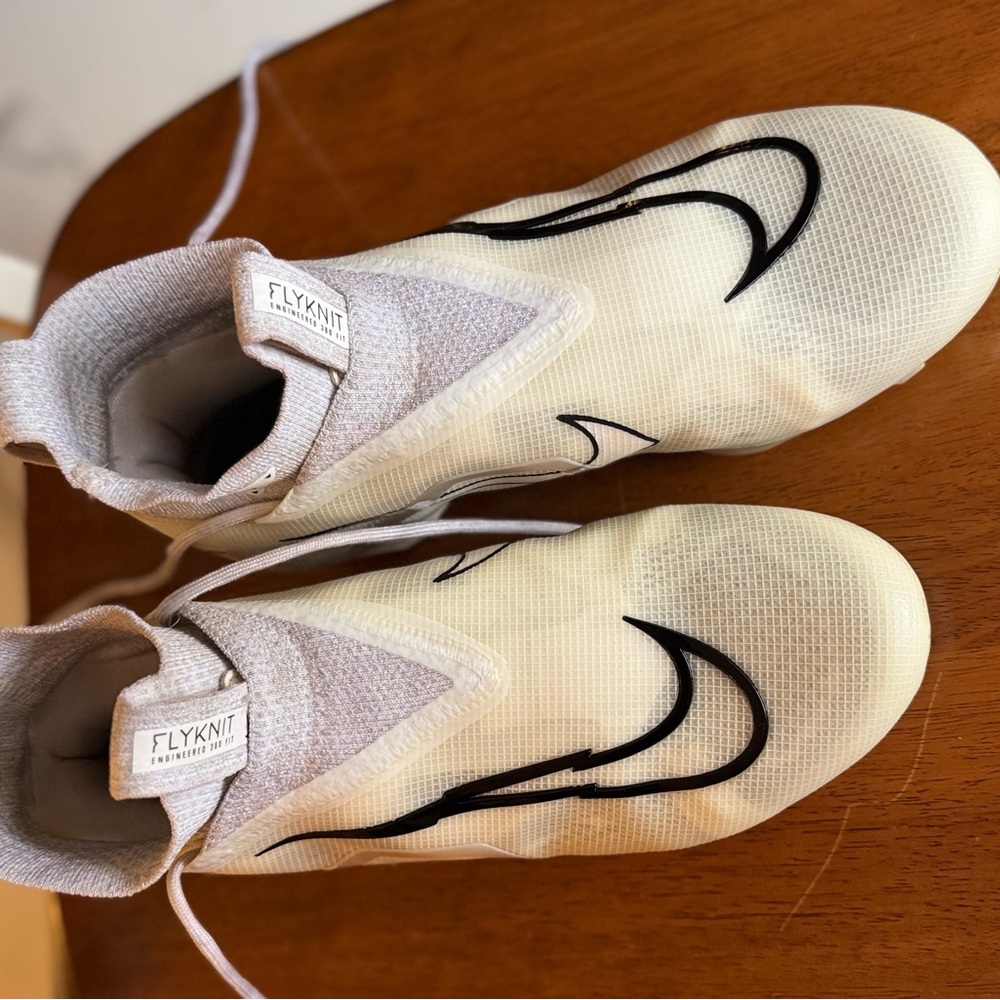 Nike Alpha Menace Elite 3 'Pure Platinum' size 9